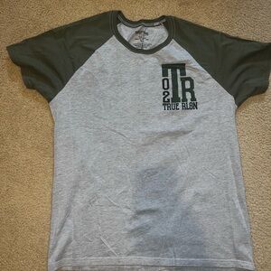 True Religion Men's Two-Tone Gray and Dark Green Tee